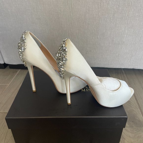 Badgley Mischka Heels - Picture 6 of 7